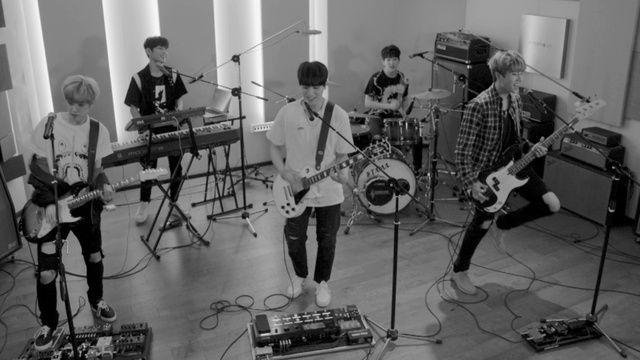 DANCE DANCE / DAY6 (데이식스) - genie