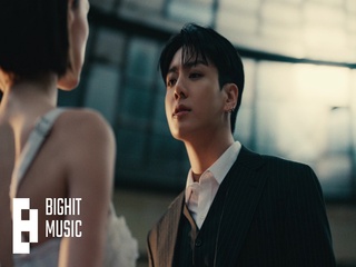 Standing Next to You (Official MV)